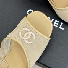 CHANE*|小香26B新品 双C网纱一字带高跟凉鞋 网纱一字带晕染轻灵质感 双C刺绣镌刻经典标识 通透肌理衬出柔媚氛围 CHANE*|小香26B新品 双C网纱一字带高跟凉鞋 网纱一字带晕染轻灵质感 双C刺绣镌刻经典标识 通透肌理衬出柔媚氛围
