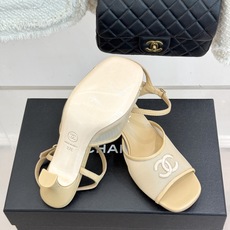 CHANE*|小香26B新品 双C网纱一字带高跟凉鞋 网纱一字带晕染轻灵质感 双C刺绣镌刻经典标识 通透肌理衬出柔媚氛围 CHANE*|小香26B新品 双C网纱一字带高跟凉鞋 网纱一字带晕染轻灵质感 双C刺绣镌刻经典标识 通透肌理衬出柔媚氛围
