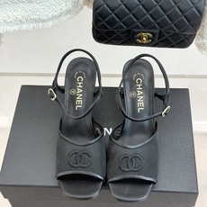 CHANE*|小香26B新品 双C网纱一字带高跟凉鞋 网纱一字带晕染轻灵质感 双C刺绣镌刻经典标识 通透肌理衬出柔媚氛围 CHANE*|小香26B新品 双C网纱一字带高跟凉鞋 网纱一字带晕染轻灵质感 双C刺绣镌刻经典标识 通透肌理衬出柔媚氛围
