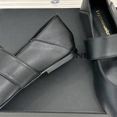 DYMONLATRY 26WF新品 尖头方扣平底玛丽珍鞋单鞋 金属方扣点缀精致细节 平底软弹舒适贴足弓 鞋身线条利落显腿 DYMONLATRY 26WF新品 尖头方扣平底玛丽珍鞋单鞋 金属方扣点缀精致细节 平底软弹舒适贴足弓 鞋身线条利落显腿