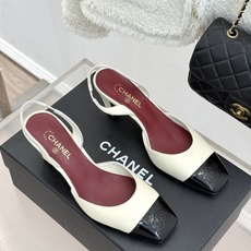 CHANE*|小香26A新品 拼色方头粗跟后空凉鞋 鞋身双C标识精致低调 方头版型衬得脚型秀气 拼色设计复古吸睛 粗跟稳 CHANE*|小香26A新品 拼色方头粗跟后空凉鞋 鞋身双C标识精致低调 方头版型衬得脚型秀气 拼色设计复古吸睛 粗跟稳