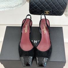 CHANE*|小香26A新品 拼色方头粗跟后空凉鞋 鞋身双C标识精致低调 方头版型衬得脚型秀气 拼色设计复古吸睛 粗跟稳 CHANE*|小香26A新品 拼色方头粗跟后空凉鞋 鞋身双C标识精致低调 方头版型衬得脚型秀气 拼色设计复古吸睛 粗跟稳