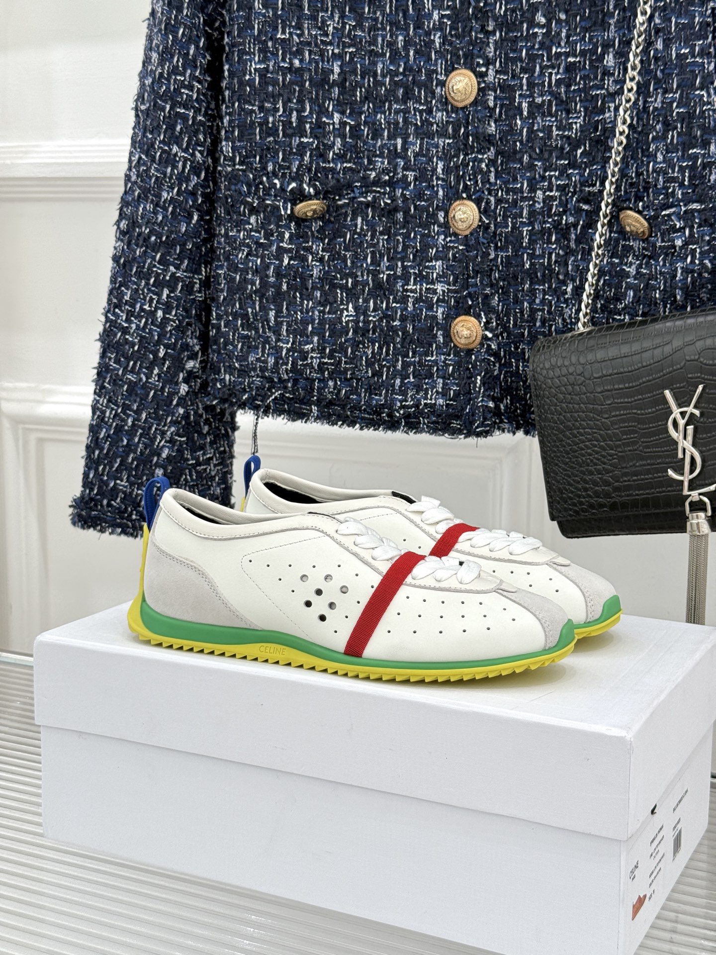 Celine/赛琳26WF新品凯旋门 镂空休闲运动阿甘德训鞋 复古版型自带松弛感 镂空设计清爽透气 上脚显脚小一圈 鞋舌 Celine/赛琳26WF新品凯旋门 镂空休闲运动阿甘德训鞋 复古版型自带松弛感 镂空设计清爽透气 上脚显脚小一圈 鞋舌
