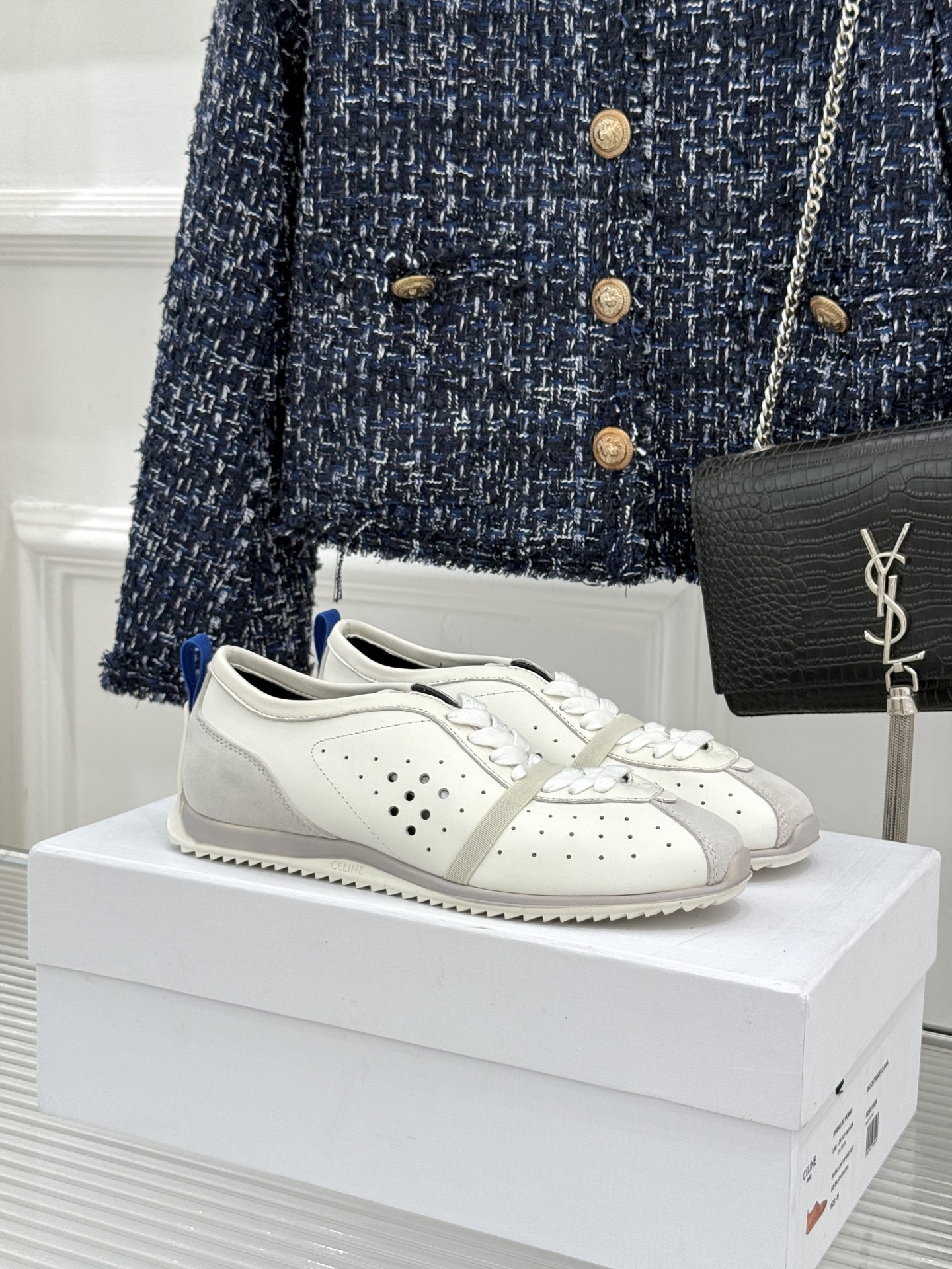 Celine/赛琳26WF新品凯旋门 镂空休闲运动阿甘德训鞋 复古版型自带松弛感 镂空设计清爽透气 上脚显脚小一圈 鞋舌 Celine/赛琳26WF新品凯旋门 镂空休闲运动阿甘德训鞋 复古版型自带松弛感 镂空设计清爽透气 上脚显脚小一圈 鞋舌