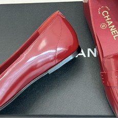 CHANE*|小香26B新品双C 方头亮皮平底乐福鞋 经典双C缀于鞋身 方头廓形利落显秀气 亮面皮革泛着柔润光泽 平底设 CHANE*|小香26B新品双C 方头亮皮平底乐福鞋 经典双C缀于鞋身 方头廓形利落显秀气 亮面皮革泛着柔润光泽 平底设