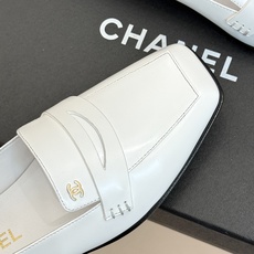 CHANE*|小香26B新品双C 方头亮皮平底乐福鞋 经典双C缀于鞋身 方头廓形利落显秀气 亮面皮革泛着柔润光泽 平底设 CHANE*|小香26B新品双C 方头亮皮平底乐福鞋 经典双C缀于鞋身 方头廓形利落显秀气 亮面皮革泛着柔润光泽 平底设