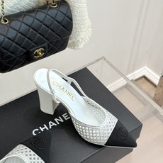 CHANE*|小香26B新品双C水钻 镂空拼接尖头后空粗跟凉鞋 双C水钻熠熠生辉 镂空拼接尽显设计巧思 尖头利落显脚瘦 CHANE*|小香26B新品双C水钻 镂空拼接尖头后空粗跟凉鞋 双C水钻熠熠生辉 镂空拼接尽显设计巧思 尖头利落显脚瘦