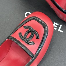 CHANE*|小香26A新品双C 拼色复古方头粗跟高跟鞋 双C徽标尽显精致质感 复古圆头柔化脚型线条 粗跟稳妥好走不累脚 CHANE*|小香26A新品双C 拼色复古方头粗跟高跟鞋 双C徽标尽显精致质感 复古圆头柔化脚型线条 粗跟稳妥好走不累脚