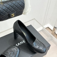 CHANE*|小香26A新品双C 拼色复古方头粗跟高跟鞋 双C徽标尽显精致质感 复古圆头柔化脚型线条 粗跟稳妥好走不累脚 CHANE*|小香26A新品双C 拼色复古方头粗跟高跟鞋 双C徽标尽显精致质感 复古圆头柔化脚型线条 粗跟稳妥好走不累脚