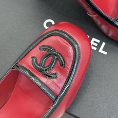 CHANE*|小香26A新品双C 拼色复古方头粗跟高跟鞋 双C徽标尽显精致质感 复古圆头柔化脚型线条 粗跟稳妥好走不累脚 CHANE*|小香26A新品双C 拼色复古方头粗跟高跟鞋 双C徽标尽显精致质感 复古圆头柔化脚型线条 粗跟稳妥好走不累脚