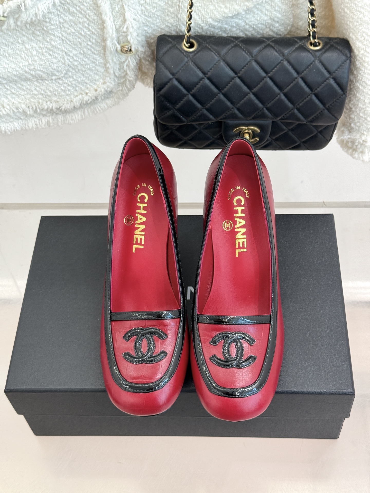 CHANE*|小香26A新品双C 拼色复古方头粗跟高跟鞋 双C徽标尽显精致质感 复古圆头柔化脚型线条 粗跟稳妥好走不累脚 CHANE*|小香26A新品双C 拼色复古方头粗跟高跟鞋 双C徽标尽显精致质感 复古圆头柔化脚型线条 粗跟稳妥好走不累脚