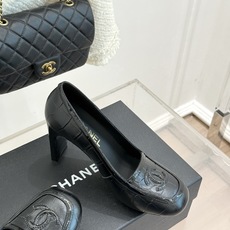 CHANE*|小香26A新品双C 拼色复古方头粗跟高跟鞋 双C徽标尽显精致质感 复古圆头柔化脚型线条 粗跟稳妥好走不累脚 CHANE*|小香26A新品双C 拼色复古方头粗跟高跟鞋 双C徽标尽显精致质感 复古圆头柔化脚型线条 粗跟稳妥好走不累脚