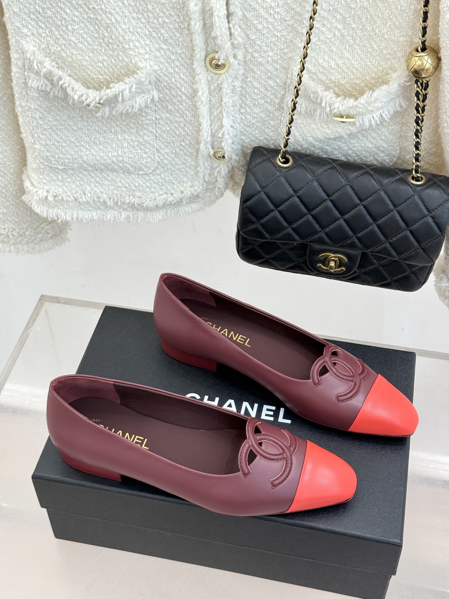 CHANE*|小香26B新品双C 拼色平底芭蕾舞鞋单鞋 经典双C徽标辨识度高 撞色晕染柔雅层次感 小羊皮鞋面细腻如脂 圆 CHANE*|小香26B新品双C 拼色平底芭蕾舞鞋单鞋 经典双C徽标辨识度高 撞色晕染柔雅层次感 小羊皮鞋面细腻如脂 圆
