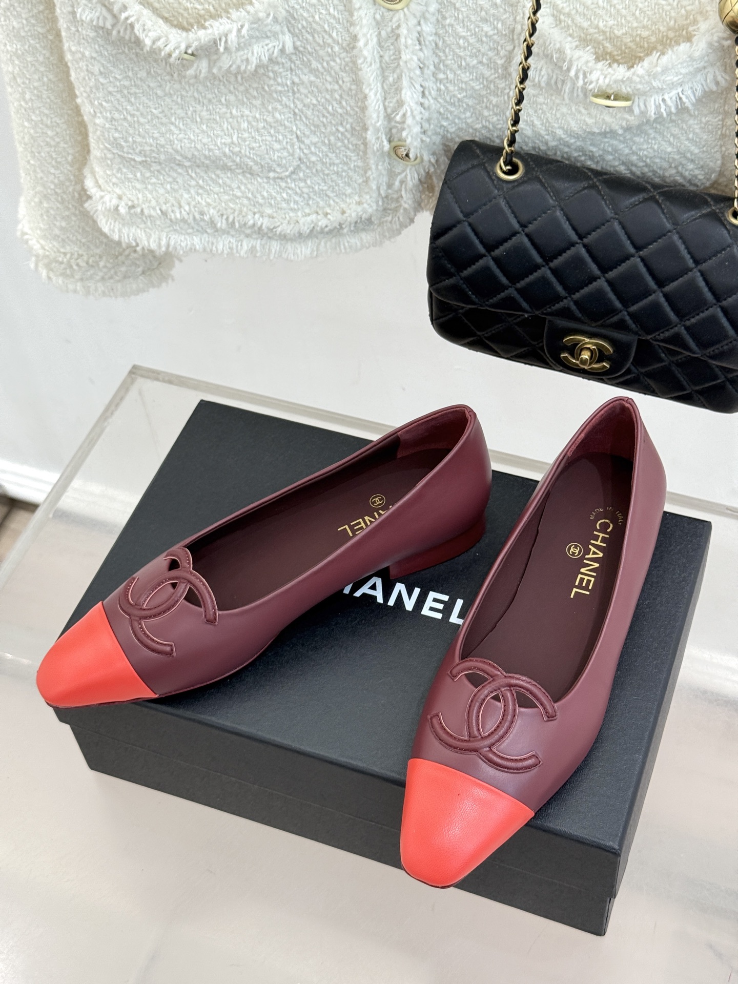 CHANE*|小香26B新品双C 拼色平底芭蕾舞鞋单鞋 经典双C徽标辨识度高 撞色晕染柔雅层次感 小羊皮鞋面细腻如脂 圆 CHANE*|小香26B新品双C 拼色平底芭蕾舞鞋单鞋 经典双C徽标辨识度高 撞色晕染柔雅层次感 小羊皮鞋面细腻如脂 圆