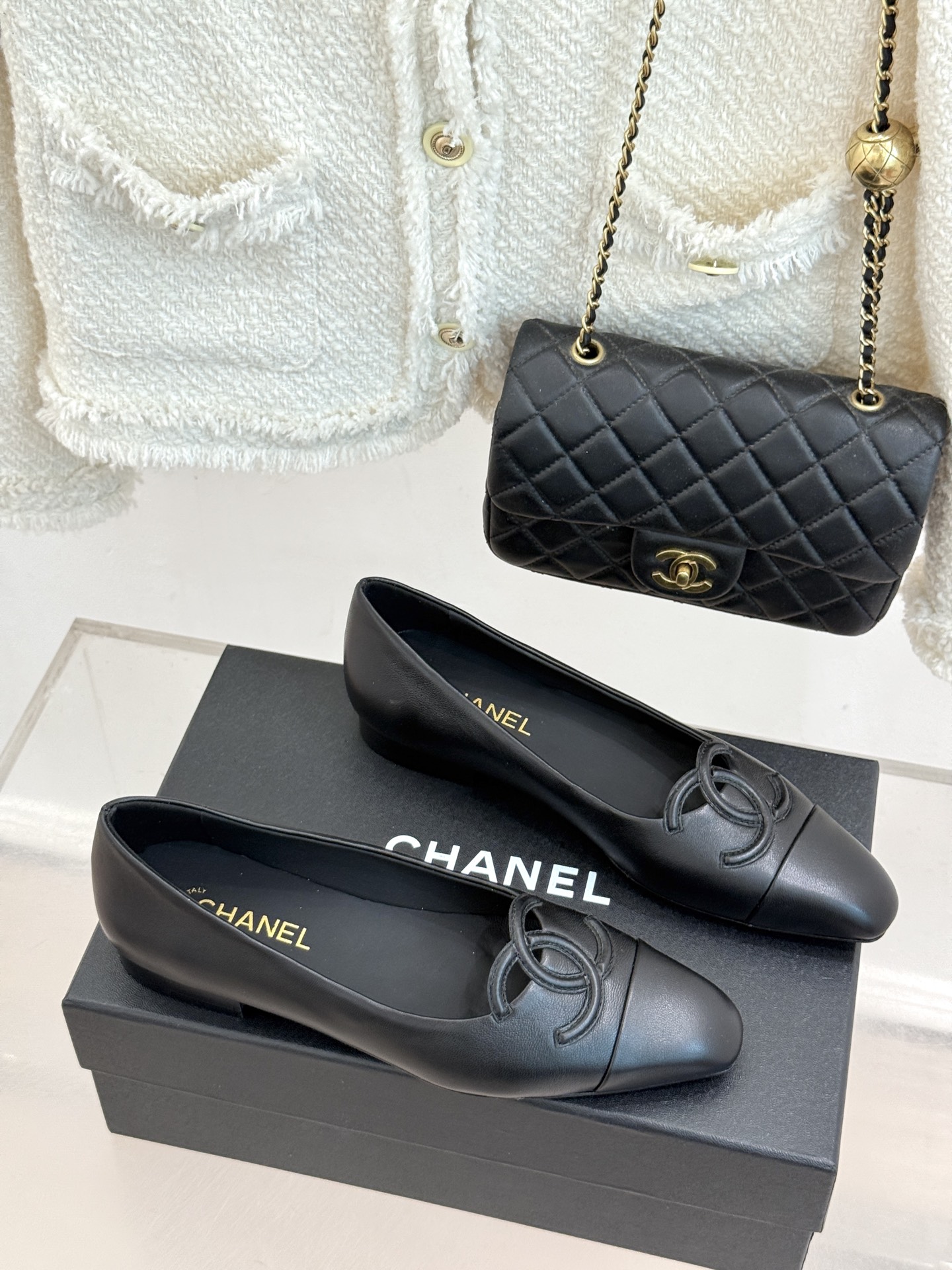 CHANE*|小香26B新品双C 拼色平底芭蕾舞鞋单鞋 经典双C徽标辨识度高 撞色晕染柔雅层次感 小羊皮鞋面细腻如脂 圆 CHANE*|小香26B新品双C 拼色平底芭蕾舞鞋单鞋 经典双C徽标辨识度高 撞色晕染柔雅层次感 小羊皮鞋面细腻如脂 圆