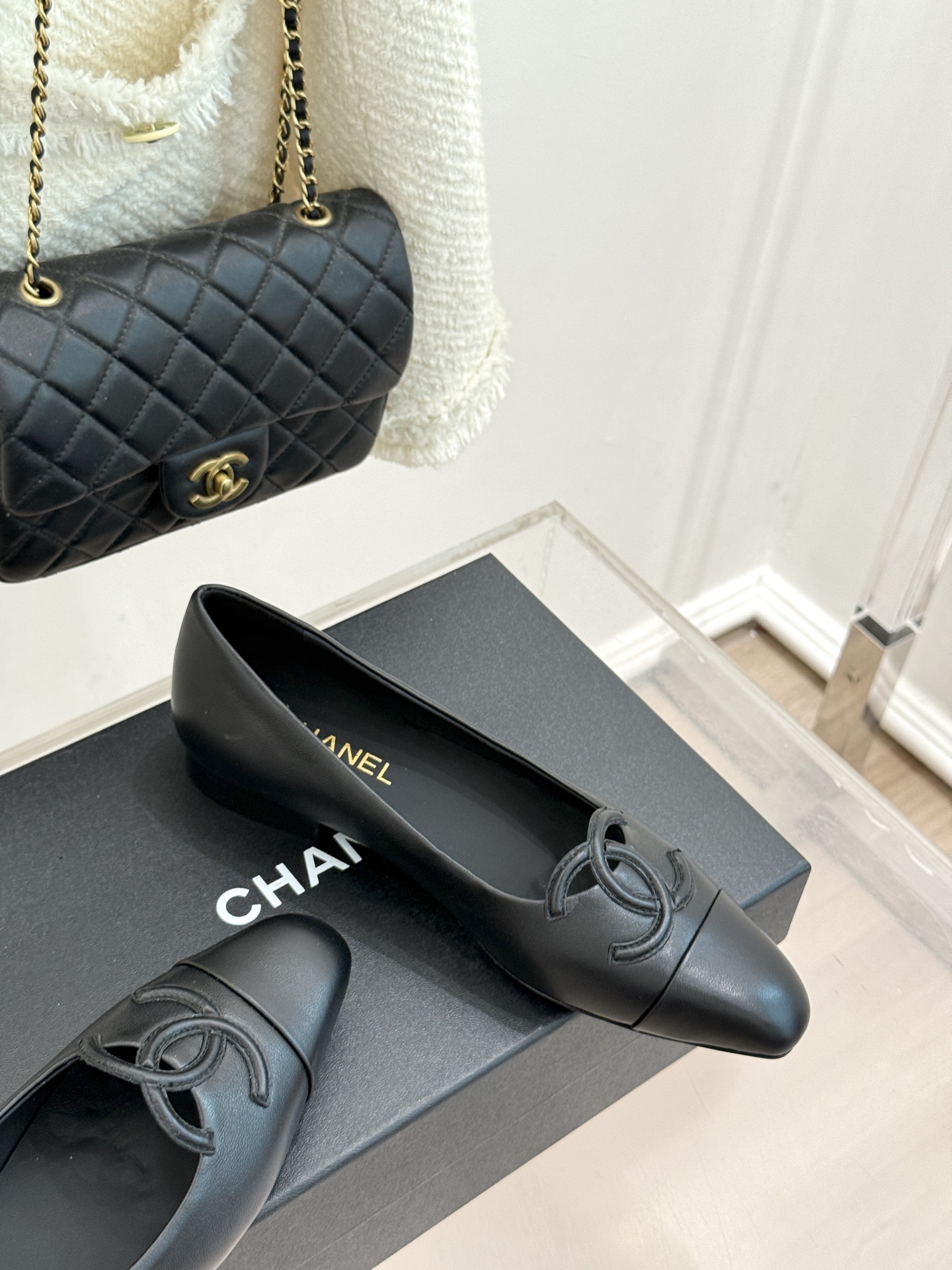 CHANE*|小香26B新品双C 拼色平底芭蕾舞鞋单鞋 经典双C徽标辨识度高 撞色晕染柔雅层次感 小羊皮鞋面细腻如脂 圆 CHANE*|小香26B新品双C 拼色平底芭蕾舞鞋单鞋 经典双C徽标辨识度高 撞色晕染柔雅层次感 小羊皮鞋面细腻如脂 圆
