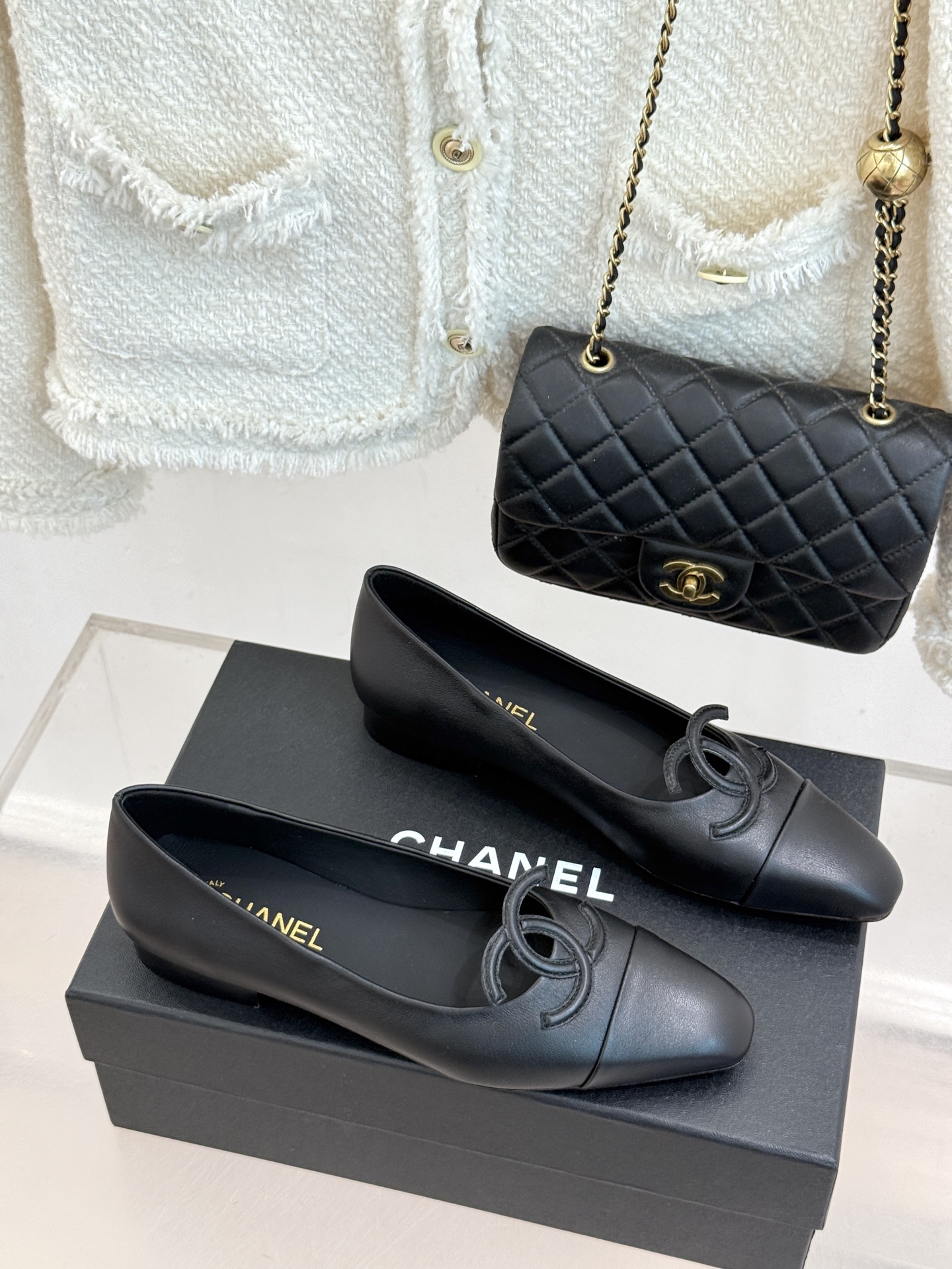 CHANE*|小香26B新品双C 拼色平底芭蕾舞鞋单鞋 经典双C徽标辨识度高 撞色晕染柔雅层次感 小羊皮鞋面细腻如脂 圆 CHANE*|小香26B新品双C 拼色平底芭蕾舞鞋单鞋 经典双C徽标辨识度高 撞色晕染柔雅层次感 小羊皮鞋面细腻如脂 圆