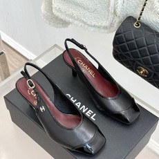CHANE*|小香26B新品拼色 中空高跟凉鞋 鞋柜百搭宝藏款 时髦精必入款 标志性双C五金点缀鞋身 中空露肤显纤细 细 CHANE*|小香26B新品拼色 中空高跟凉鞋 鞋柜百搭宝藏款 时髦精必入款 标志性双C五金点缀鞋身 中空露肤显纤细 细