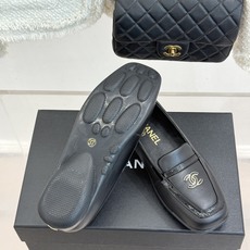 CHANE*|小香26B新品双C 方头休闲乐福鞋单鞋 春夏穿搭的宝藏单品 时髦精们人手必备 闭眼入绝不踩雷 满是法式高级 CHANE*|小香26B新品双C 方头休闲乐福鞋单鞋 春夏穿搭的宝藏单品 时髦精们人手必备 闭眼入绝不踩雷 满是法式高级