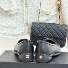 CHANE*|小香26B新品双C 方头休闲乐福鞋单鞋 春夏穿搭的宝藏单品 时髦精们人手必备 闭眼入绝不踩雷 满是法式高级 CHANE*|小香26B新品双C 方头休闲乐福鞋单鞋 春夏穿搭的宝藏单品 时髦精们人手必备 闭眼入绝不踩雷 满是法式高级