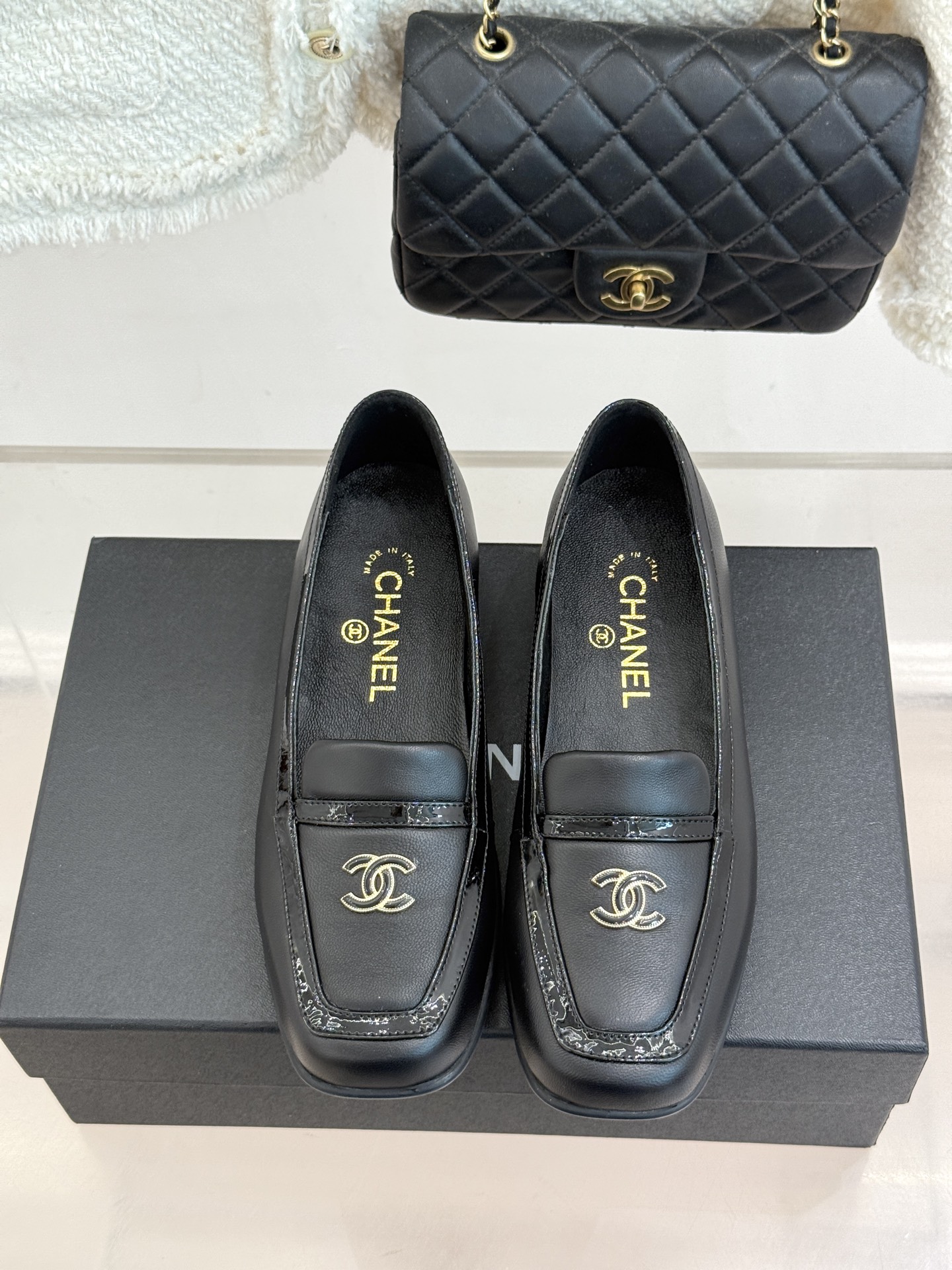 CHANE*|小香26B新品双C 方头休闲乐福鞋单鞋 春夏穿搭的宝藏单品 时髦精们人手必备 闭眼入绝不踩雷 满是法式高级 CHANE*|小香26B新品双C 方头休闲乐福鞋单鞋 春夏穿搭的宝藏单品 时髦精们人手必备 闭眼入绝不踩雷 满是法式高级