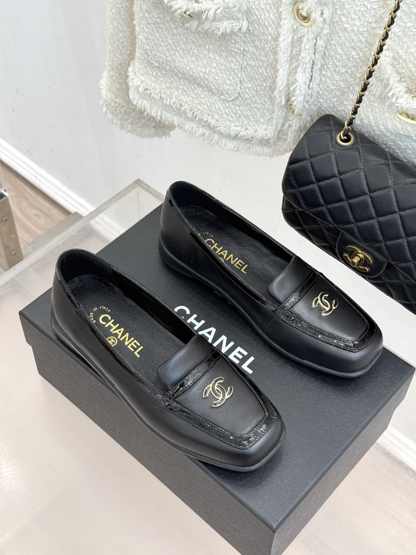 CHANE*|小香26B新品双C 方头休闲乐福鞋单鞋 春夏穿搭的宝藏单品 时髦精们人手必备 闭眼入绝不踩雷 满是法式高级 CHANE*|小香26B新品双C 方头休闲乐福鞋单鞋 春夏穿搭的宝藏单品 时髦精们人手必备 闭眼入绝不踩雷 满是法式高级