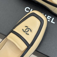 CHANE*|小香26B新品双C 方头休闲乐福鞋单鞋 春夏穿搭的宝藏单品 时髦精们人手必备 闭眼入绝不踩雷 满是法式高级 CHANE*|小香26B新品双C 方头休闲乐福鞋单鞋 春夏穿搭的宝藏单品 时髦精们人手必备 闭眼入绝不踩雷 满是法式高级