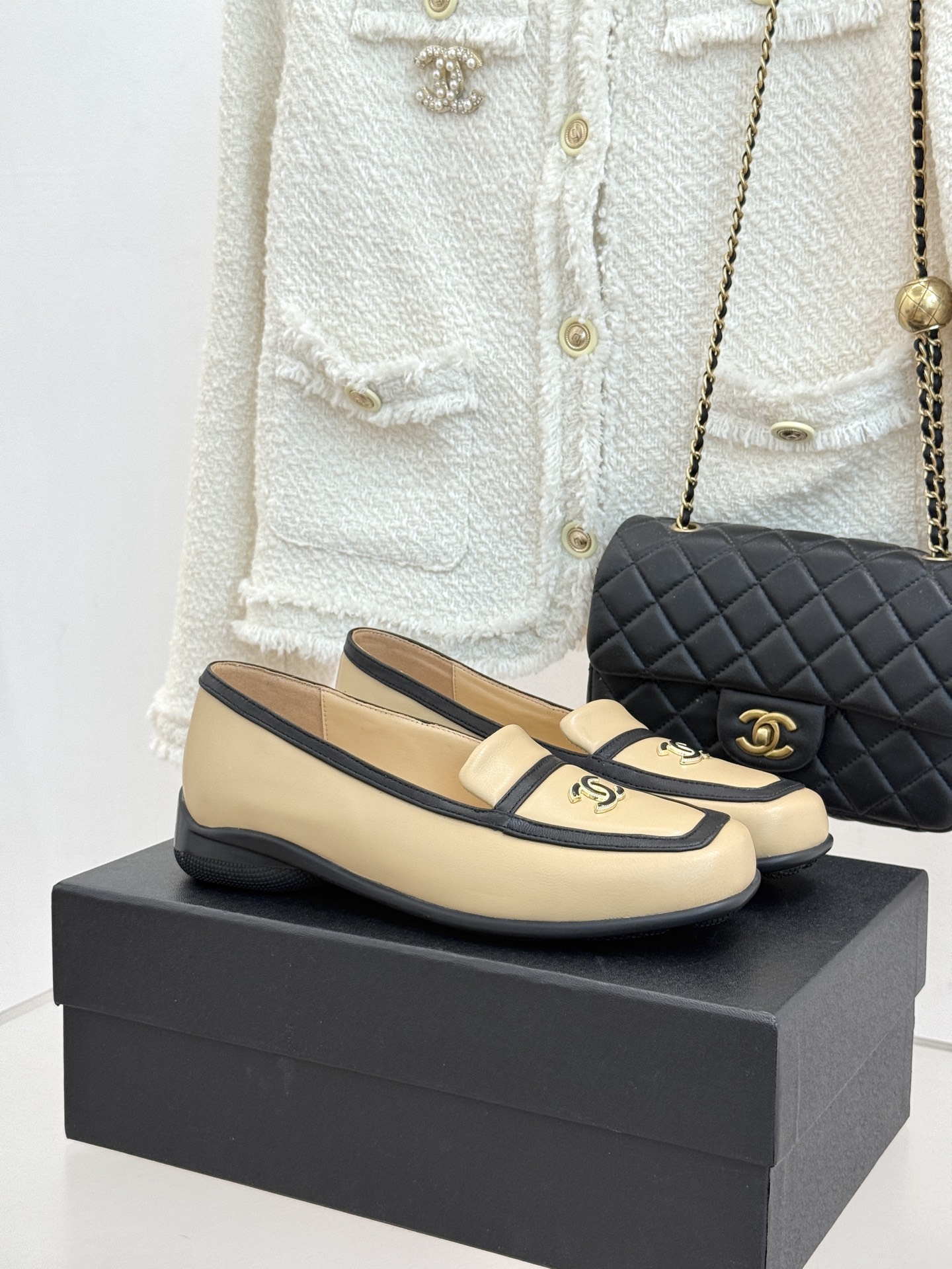 CHANE*｜小香26B新品双C 方头休闲乐福鞋单鞋 春夏穿搭的宝藏单品 时髦精们人手必备 闭眼入绝不踩雷 满是法式高级