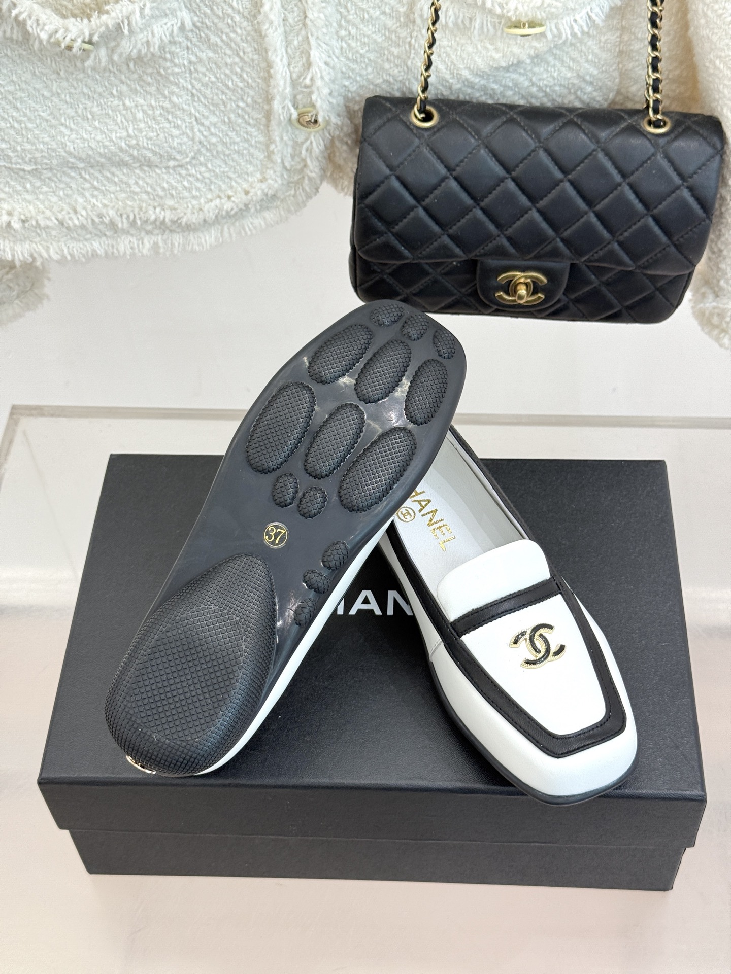 CHANE*|小香26B新品双C 方头休闲乐福鞋单鞋 春夏穿搭的宝藏单品 时髦精们人手必备 闭眼入绝不踩雷 满是法式高级 CHANE*|小香26B新品双C 方头休闲乐福鞋单鞋 春夏穿搭的宝藏单品 时髦精们人手必备 闭眼入绝不踩雷 满是法式高级