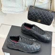 CHANE*|小香26B新品双C 菱格休闲德训鞋运动鞋 菱格质感超显高级 鞋侧双C精致又吸睛 复古版型超好搭 上脚软乎乎 CHANE*|小香26B新品双C 菱格休闲德训鞋运动鞋 菱格质感超显高级 鞋侧双C精致又吸睛 复古版型超好搭 上脚软乎乎