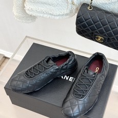 CHANE*|小香26B新品双C 菱格休闲德训鞋运动鞋 菱格质感超显高级 鞋侧双C精致又吸睛 复古版型超好搭 上脚软乎乎 CHANE*|小香26B新品双C 菱格休闲德训鞋运动鞋 菱格质感超显高级 鞋侧双C精致又吸睛 复古版型超好搭 上脚软乎乎