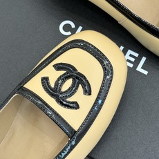 CHANE*|小香26B新品双C 拼色复古方头猫跟单鞋 双C徽标尽显精致质感 复古圆头柔化脚型线条 猫跟稳妥好走不累脚 CHANE*|小香26B新品双C 拼色复古方头猫跟单鞋 双C徽标尽显精致质感 复古圆头柔化脚型线条 猫跟稳妥好走不累脚
