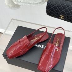 CHANE*|小香26B新品双C 方头亮皮平底凉鞋拖鞋乐福鞋 经典双C缀于鞋身 方头廓形利落显秀气 亮面皮革泛着柔润光泽 CHANE*|小香26B新品双C 方头亮皮平底凉鞋拖鞋乐福鞋 经典双C缀于鞋身 方头廓形利落显秀气 亮面皮革泛着柔润光泽