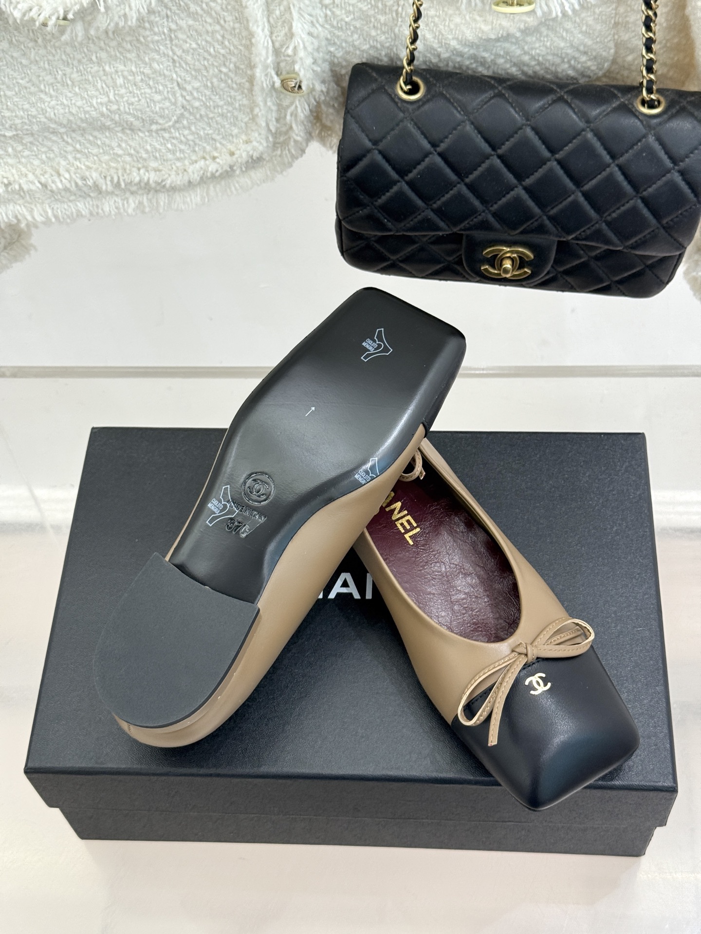 CHANE*｜小香26A新品双C 蝴蝶结方头粗跟芭蕾舞鞋单鞋 方头线条自带复古韵味 金属双C点缀鞋身 柔逸丝带增添灵动气