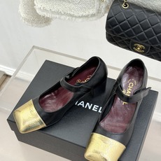 CHANE*|小香26A新品双C 方头拼色粗跟玛丽珍鞋 经典双C镌刻鞋身细节 方头勾勒复古轮廓 拼色撞出高级感 粗跟稳妥 CHANE*|小香26A新品双C 方头拼色粗跟玛丽珍鞋 经典双C镌刻鞋身细节 方头勾勒复古轮廓 拼色撞出高级感 粗跟稳妥