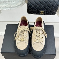 CHANE*|小香26B新品双C 麂皮松糕厚底休闲鞋运动鞋 CHANEL26B秋冬休闲新作 麂皮质感细腻高级 双C标识点 CHANE*|小香26B新品双C 麂皮松糕厚底休闲鞋运动鞋 CHANEL26B秋冬休闲新作 麂皮质感细腻高级 双C标识点