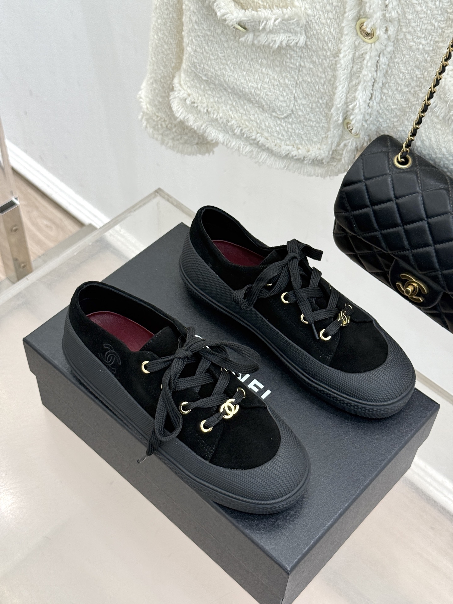 CHANE*|小香26B新品双C 麂皮松糕厚底休闲鞋运动鞋 CHANEL26B秋冬休闲新作 麂皮质感细腻高级 双C标识点 CHANE*|小香26B新品双C 麂皮松糕厚底休闲鞋运动鞋 CHANEL26B秋冬休闲新作 麂皮质感细腻高级 双C标识点