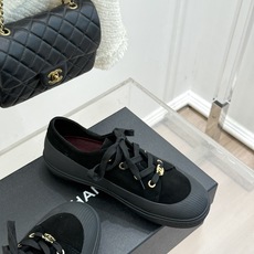 CHANE*|小香26B新品双C 麂皮松糕厚底休闲鞋运动鞋 CHANEL26B秋冬休闲新作 麂皮质感细腻高级 双C标识点 CHANE*|小香26B新品双C 麂皮松糕厚底休闲鞋运动鞋 CHANEL26B秋冬休闲新作 麂皮质感细腻高级 双C标识点