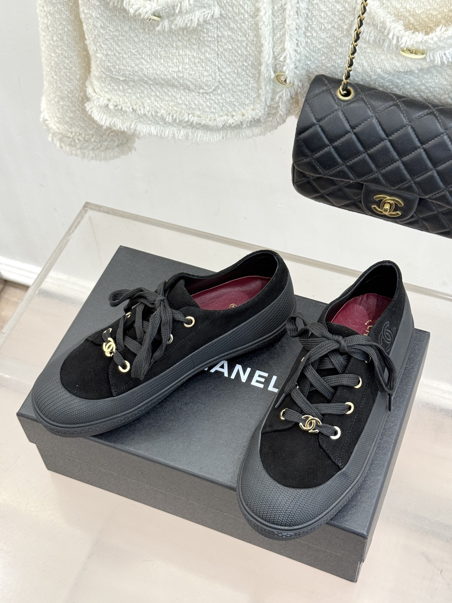 CHANE*|小香26B新品双C 麂皮松糕厚底休闲鞋运动鞋 CHANEL26B秋冬休闲新作 麂皮质感细腻高级 双C标识点 CHANE*|小香26B新品双C 麂皮松糕厚底休闲鞋运动鞋 CHANEL26B秋冬休闲新作 麂皮质感细腻高级 双C标识点