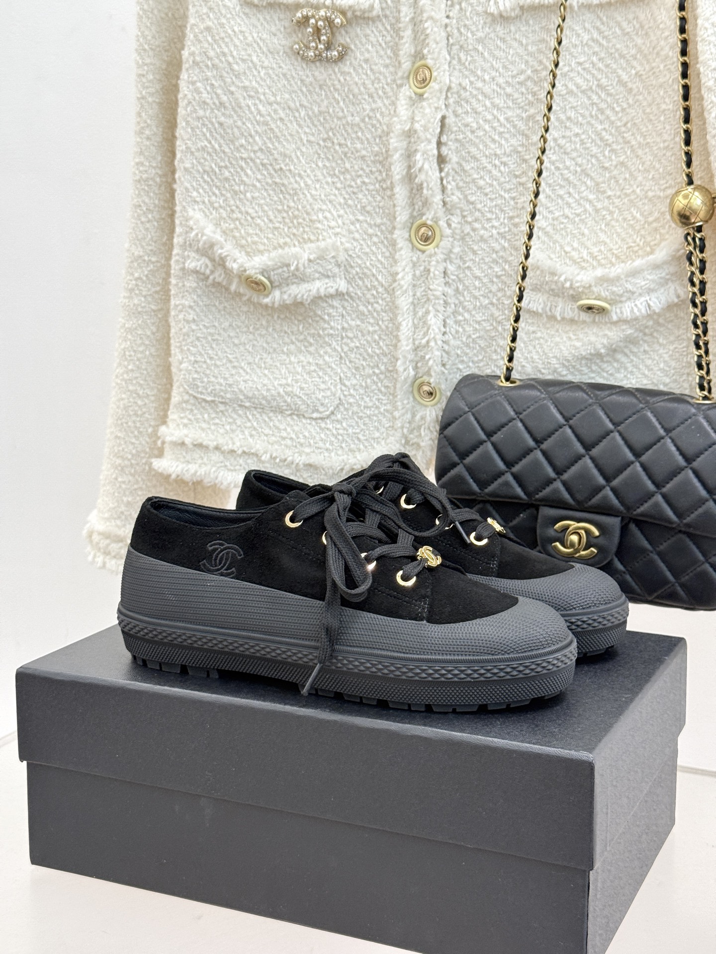 CHANE*｜小香26B新品双C 麂皮松糕厚底休闲鞋运动鞋 CHANEL26B秋冬休闲新作 麂皮质感细腻高级 双C标识点