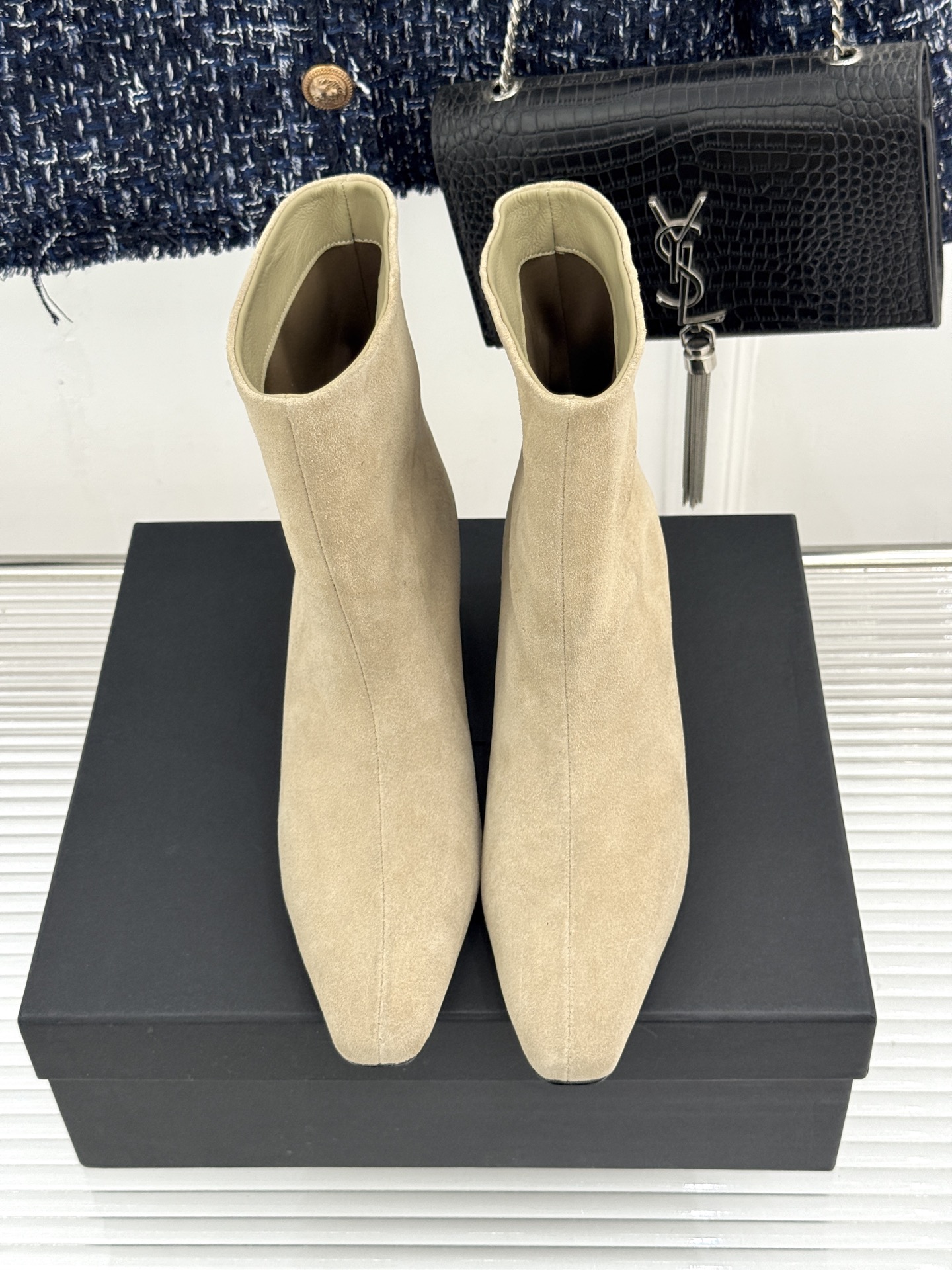 DYMONLATRY 26WF新品 褶皱金属粗锥形跟堆堆靴 DYMONLATRY 26WF秋冬新作 褶皱肌理勾勒随性腔调