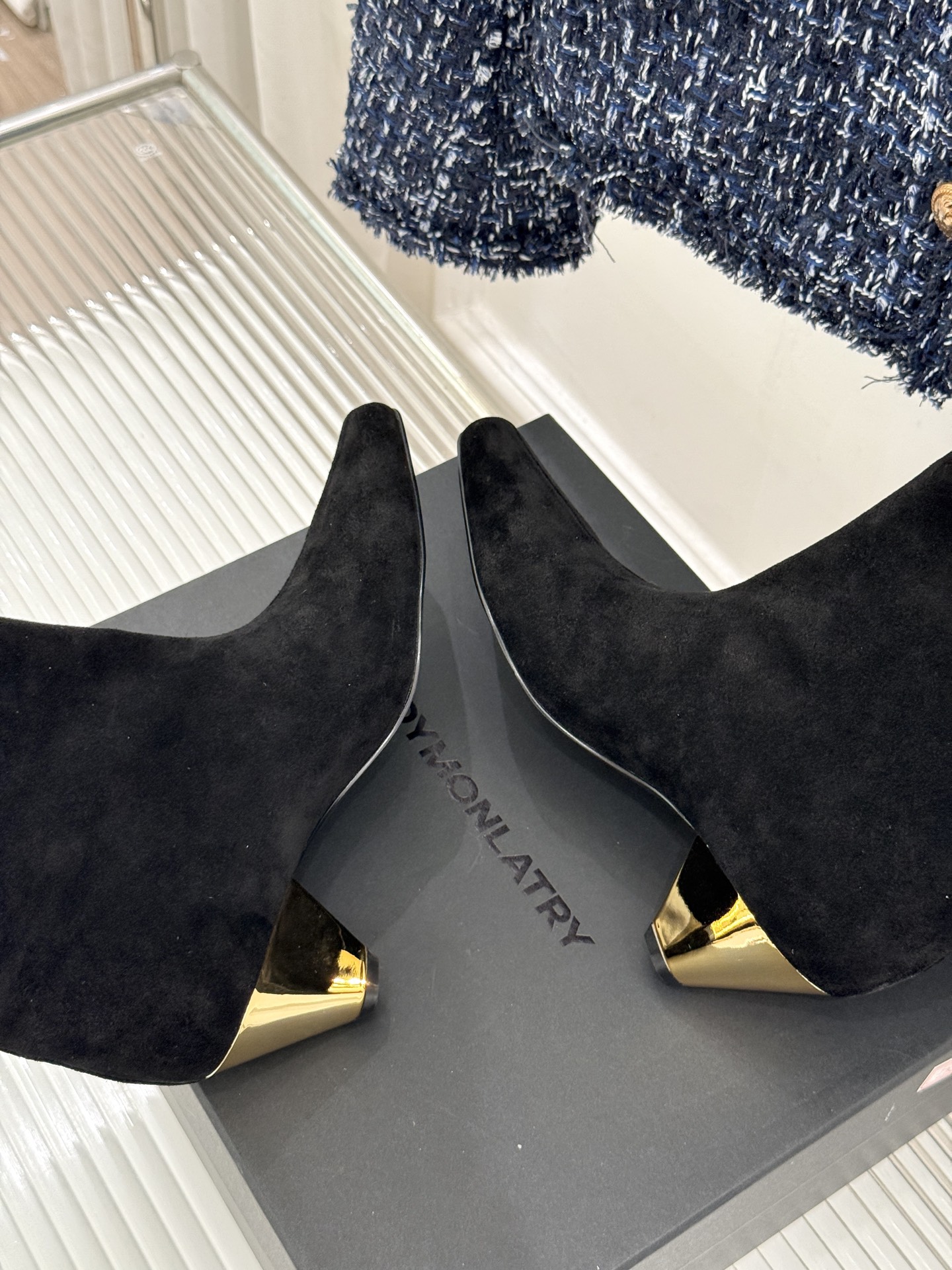 DYMONLATRY 26WF新品 褶皱金属粗锥形跟堆堆靴 DYMONLATRY 26WF秋冬新作 褶皱肌理勾勒随性腔调 DYMONLATRY 26WF新品 褶皱金属粗锥形跟堆堆靴 DYMONLATRY 26WF秋冬新作 褶皱肌理勾勒随性腔调