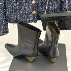 DYMONLATRY 26WF新品 褶皱金属粗锥形跟堆堆靴 DYMONLATRY 26WF秋冬新作 褶皱肌理勾勒随性腔调 DYMONLATRY 26WF新品 褶皱金属粗锥形跟堆堆靴 DYMONLATRY 26WF秋冬新作 褶皱肌理勾勒随性腔调