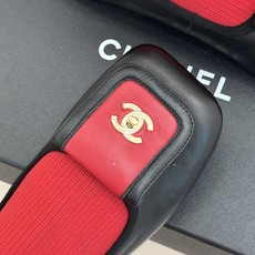 CHANE*|小香经典双C翻盖方头 休闲芭蕾舞平底袜子靴短靴 小香翻盖袜靴太绝了 经典双C镌刻满满高级感 方头版型利落显 CHANE*|小香经典双C翻盖方头 休闲芭蕾舞平底袜子靴短靴 小香翻盖袜靴太绝了 经典双C镌刻满满高级感 方头版型利落显