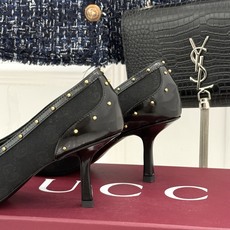 Gucci/古驰26WF新品花马衔扣 饰铆钉尖头高跟鞋 经典马衔扣缀鞋面 金属铆钉点缀增添酷飒感 尖头线条修饰纤细脚型 Gucci/古驰26WF新品花马衔扣 饰铆钉尖头高跟鞋 经典马衔扣缀鞋面 金属铆钉点缀增添酷飒感 尖头线条修饰纤细脚型