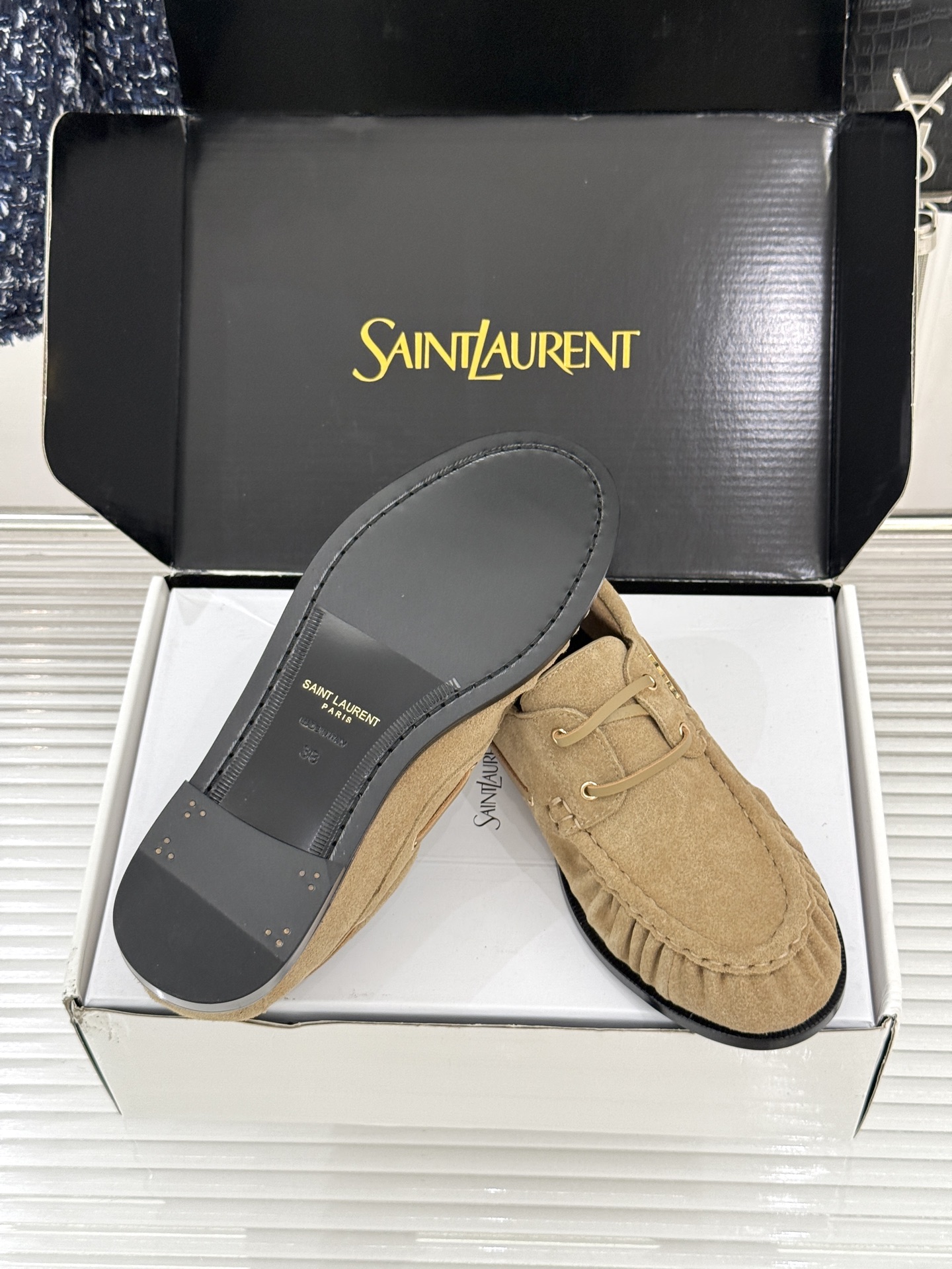 男码+40(配原版飞机盒) Saint Lauren*YSL圣罗兰26WF新品 YSL小logo乐福鞋 标志性的小log 男码+40(配原版飞机盒) Saint Lauren*YSL圣罗兰26WF新品 YSL小logo乐福鞋 标志性的小log