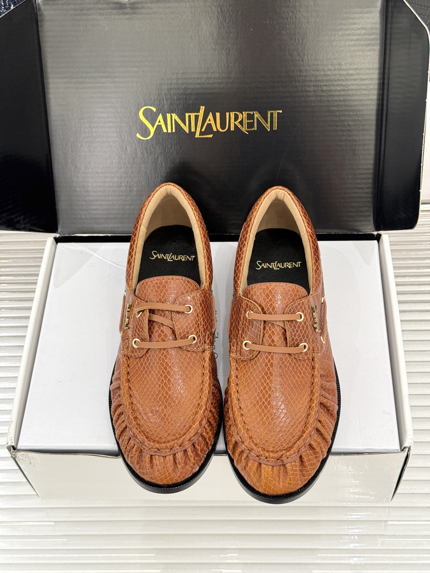 男码+40(配原版飞机盒) Saint Lauren*YSL圣罗兰26WF新品 YSL小logo乐福鞋 标志性的小log 男码+40(配原版飞机盒) Saint Lauren*YSL圣罗兰26WF新品 YSL小logo乐福鞋 标志性的小log