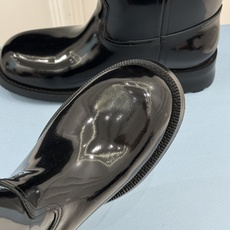 Prada/普拉达26WF新品 字母粗跟骑士靴短靴 经典品牌字母标超吸睛 亮面牛皮质感细腻高级 粗跟厚底稳当又好走 酷飒 Prada/普拉达26WF新品 字母粗跟骑士靴短靴 经典品牌字母标超吸睛 亮面牛皮质感细腻高级 粗跟厚底稳当又好走 酷飒