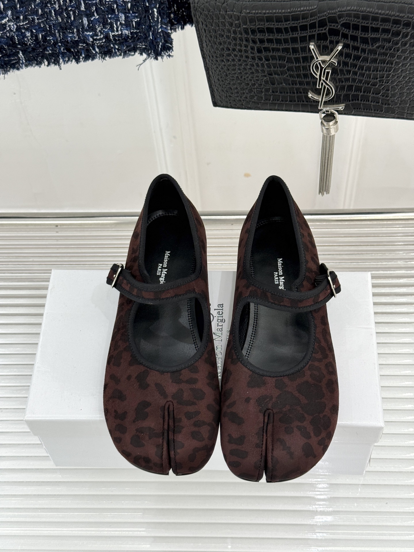MaisonMargiela｜MM6马吉拉 复古分趾玛丽珍鞋 谁懂马吉拉这双的魅力 复古分趾玛丽珍鞋型 招牌分趾灵魂设计