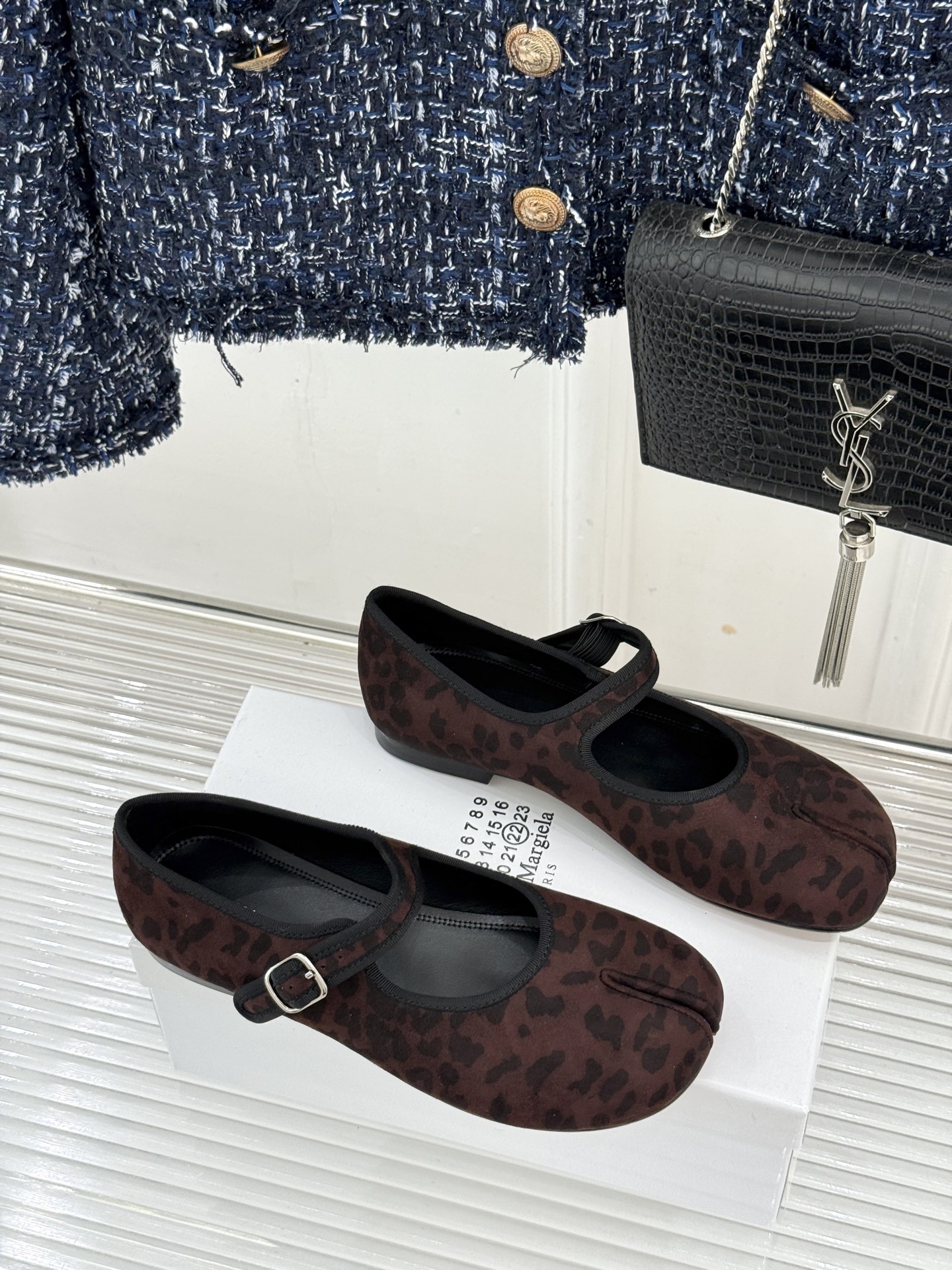MaisonMargiela｜MM6马吉拉 复古分趾玛丽珍鞋 谁懂马吉拉这双的魅力 复古分趾玛丽珍鞋型 招牌分趾灵魂设计